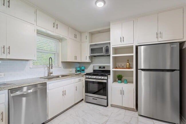 Photo - 804 Ash St