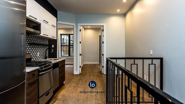 Photo - 2 Stanwix St