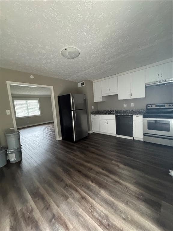 Photo - 393 Stone Mountain St