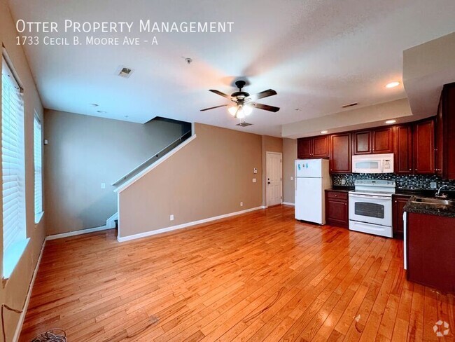 Building Photo - Spacious 3B/2.5BA with Modern Comforts – C... Unit A Rental