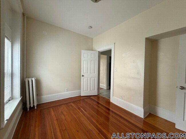 61 Brighton Ave Unit 1