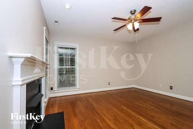 Photo - 16408 Kelly Park Cir House