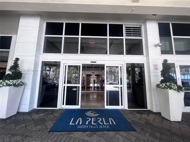 16699 Collins Ave Unit 3009