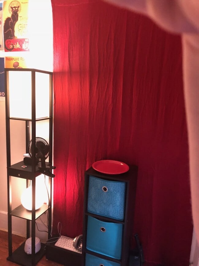 Photo - 70 Weirfield St