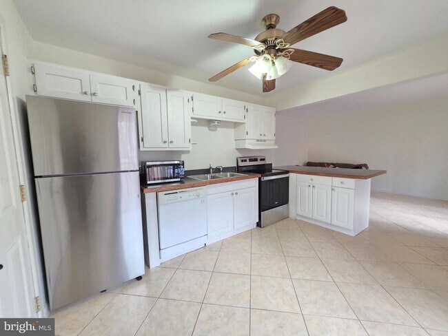 Photo - 13 Sailors Way