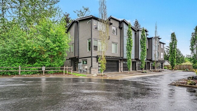 Photo - Modern Corner Townhome with Split AC & 2-Car Garage Near Alderwood Mall