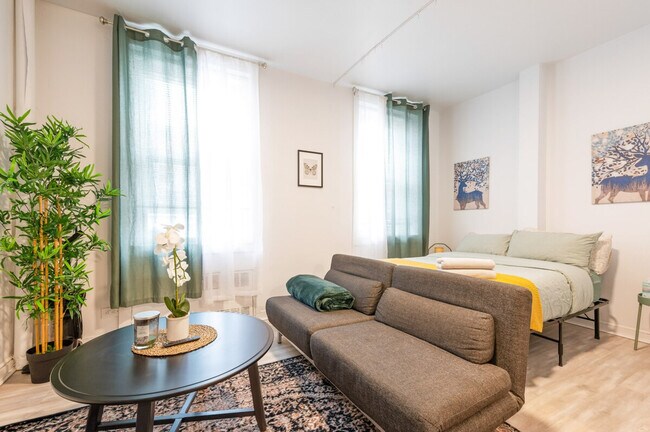 Photo - 250 E 33rd St Unidad ID1323937P