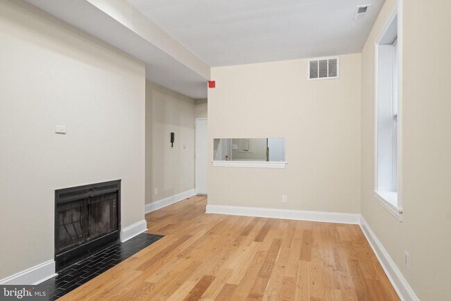 Photo - 1716 Wallace St Unit 202