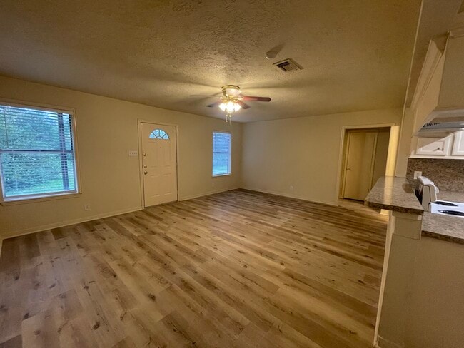 Photo - 14745 Liberty St