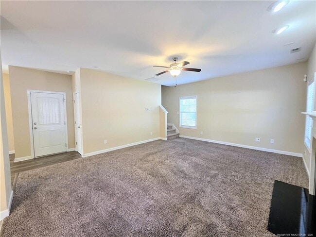 Photo - 389 Roanoke Dr