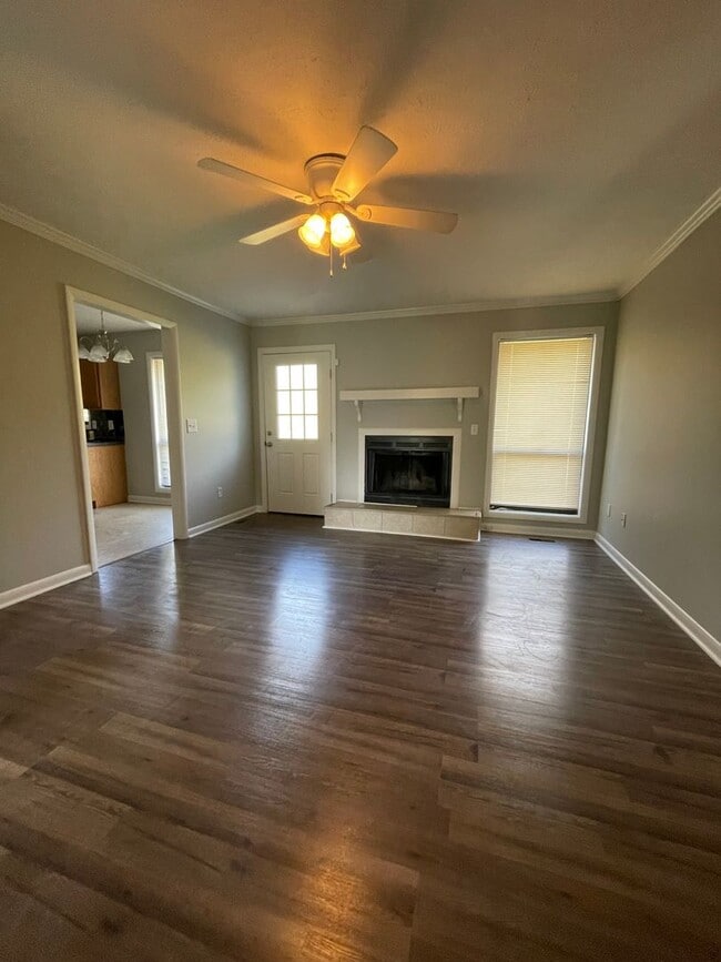 Photo - 6897 Kingsgate Dr