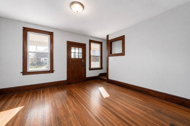 Photo - 398 E Northwood Ave