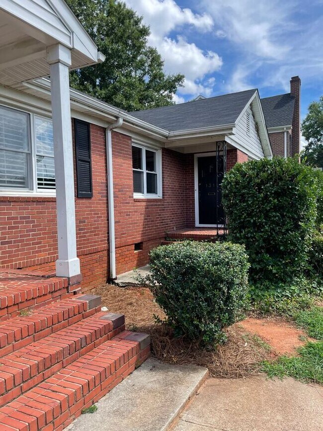 Myers Park Duplex Rental House Rental in Charlotte, NC