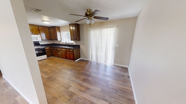 Photo - Ross Place Apartments - DNM Unit 12322