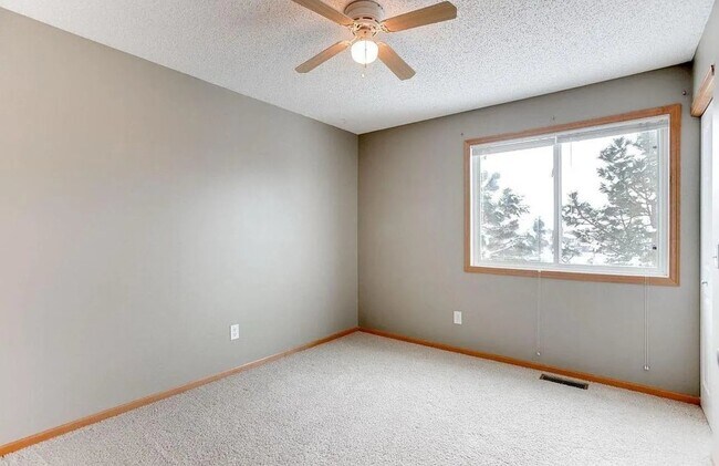 7262 147 Ln NW