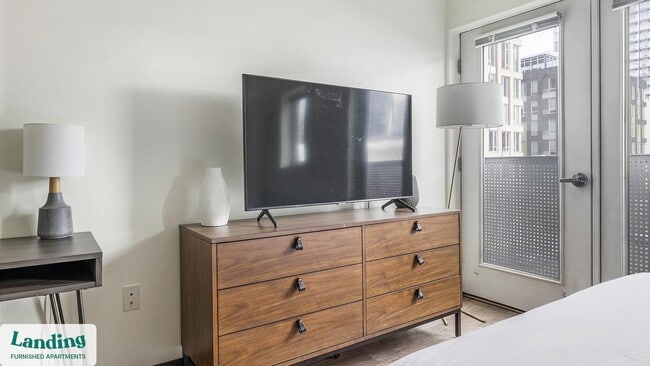 Photo - 1430 NW Pettygrove St Unit E313