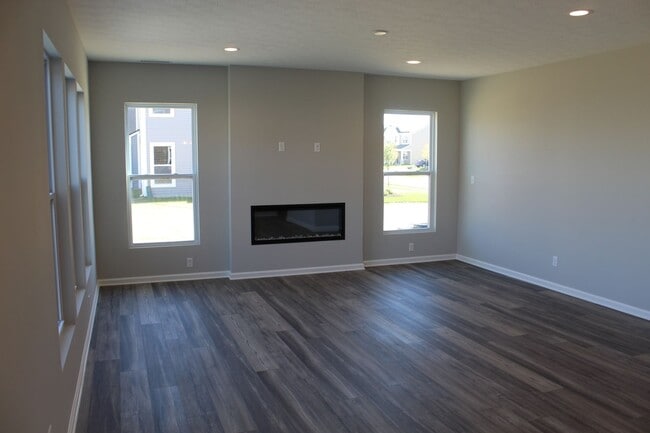 Photo - Move in Ready Beautiful 4 BR in Brownsburg!