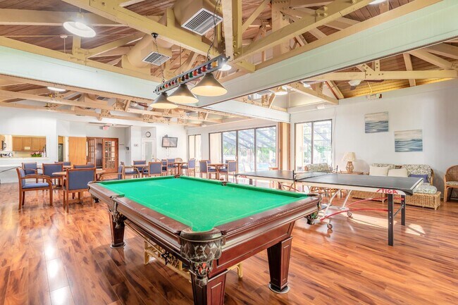 Photo - 24 Pinehurst Pl