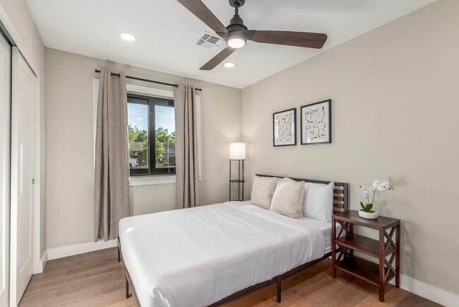 4910 E Shaw Butte Dr Unit SI ID1558612P