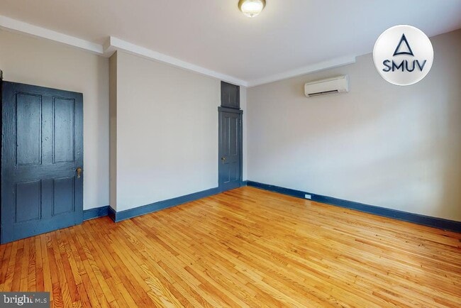 Building Photo - 24 E Madison St