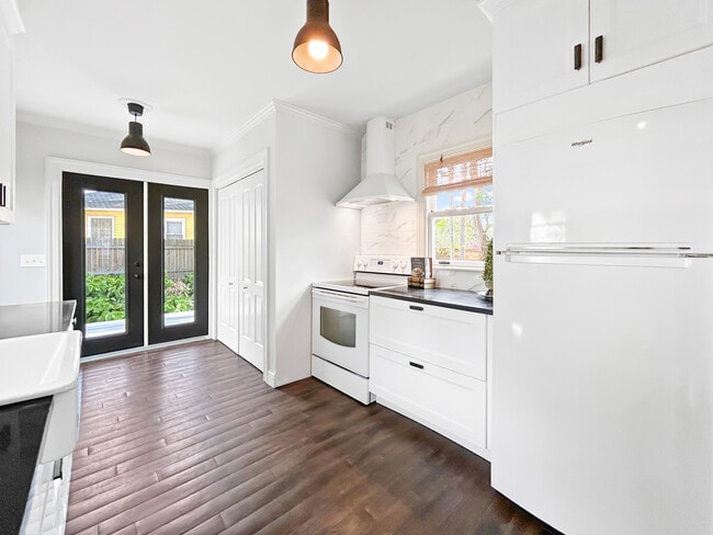 Photo - 3303 N Perry Ave