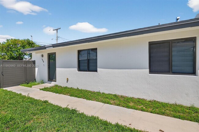 Photo - 2492 SW 44th St Unidad 2492