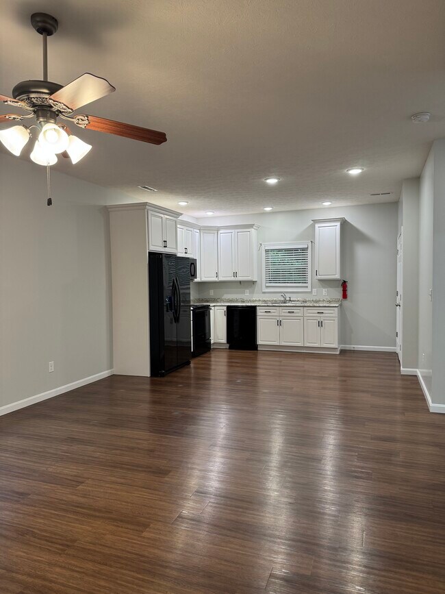 139 School Side Dr Unidad 139 A Schoolside Drive