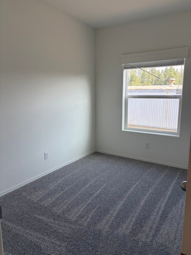 Photo - 2000 E Frontier Ave