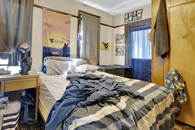 Photo - 344 Stewart St