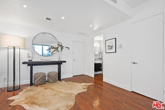 Photo - 10433 Wilshire Blvd Unit 602