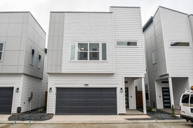 Photo - 1106 Paul Quinn St