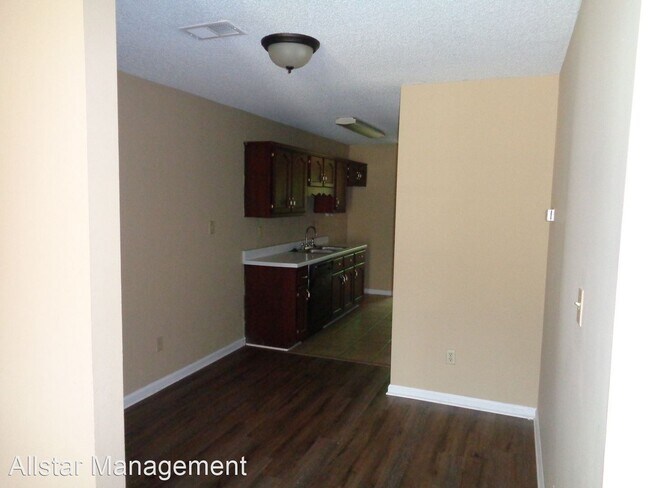 Photo - 3 br, 2 bath House - 6301 Joy Blvd