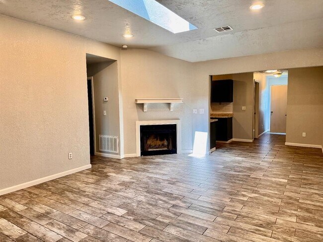 Photo - 11402 N Lincoln Blvd