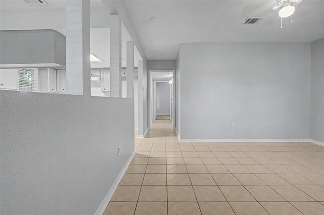 Photo - 7410 Sawmill Trail