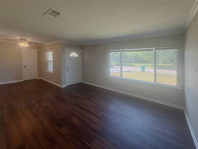 Photo - 225 Sarlee Dr