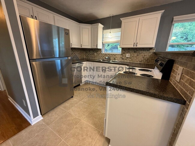 Photo - 950 Palmer Ave