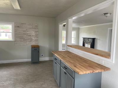 Photo - 1253 Logan Ave