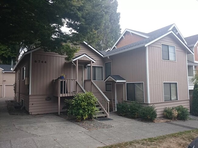 6744 Mary Ave NW Unidad 3
