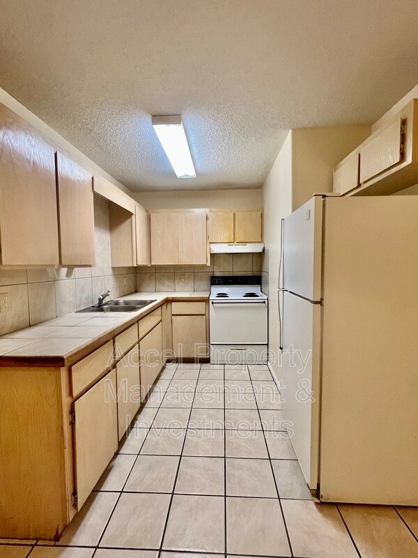 Photo - 1201 W Carmen Ave Unidad #10