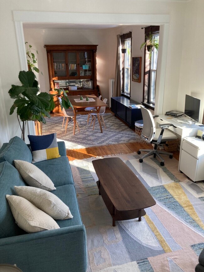 Building Photo - 3018 W Schubert Ave Unit Fl 1