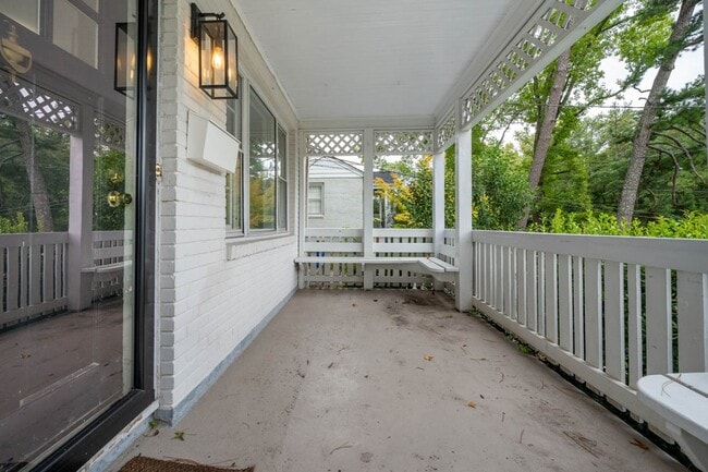 Photo - 2922 Oberlin Rd