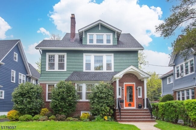 Building Photo - 238 Park St Unit 2