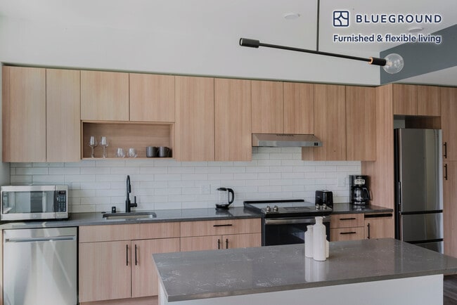 Photo - 104 12th Ave Unit FL6-ID754