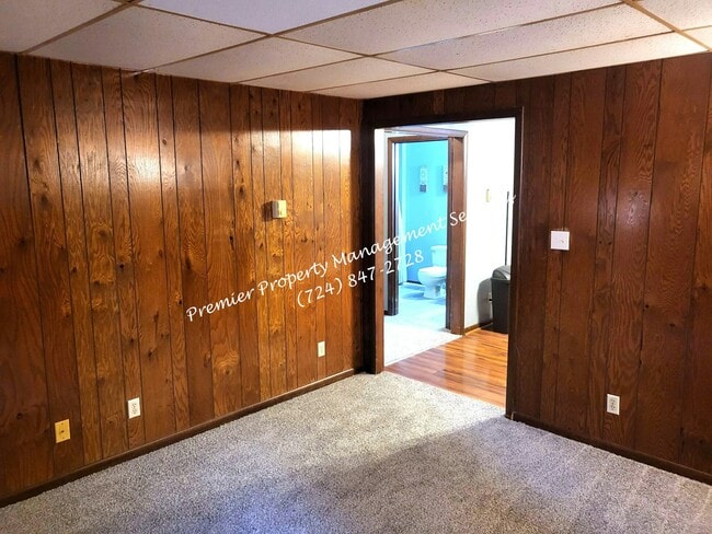 Photo - 731 E Main St