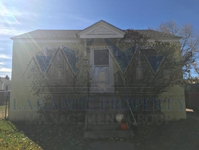 4 Bedroom House Near Campus - 4 Bedroom House Near Campus