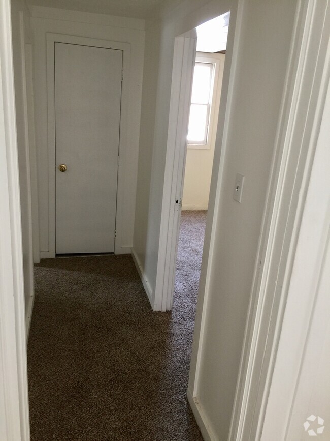 Building Photo - 294 W Church St Unit 1 Rental