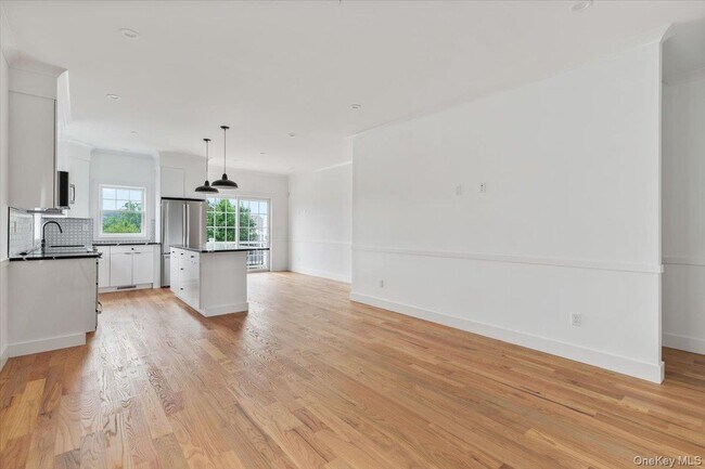 Photo - 109 Park Ave