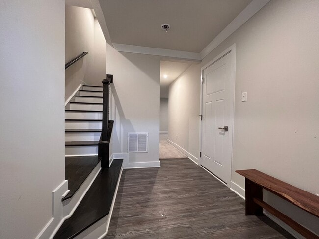 Photo - 217 Stonehurst Dr Unit 1