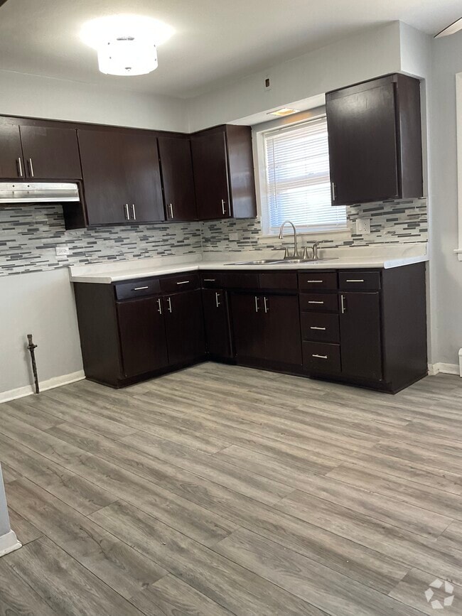 Building Photo - 3601 W 79th St Unit 2S Rental