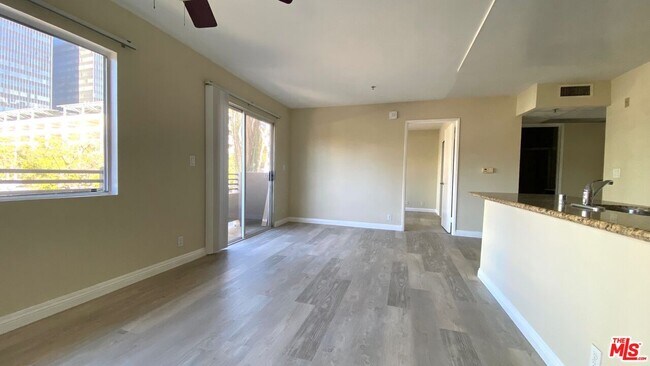 Photo - 701 S Kingsley Dr Condo Unit 204